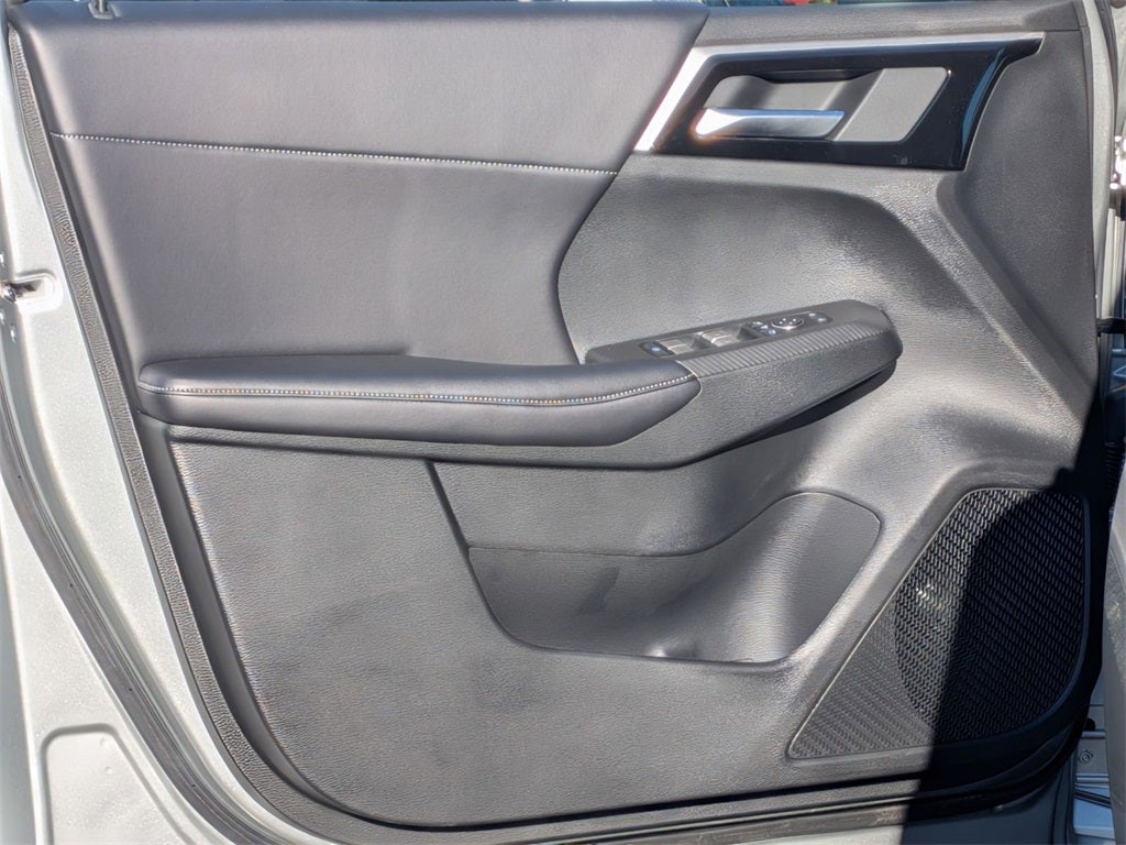 2025 Mitsubishi Outlander PHEV SE