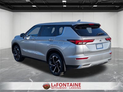 2025 Mitsubishi Outlander PHEV SE