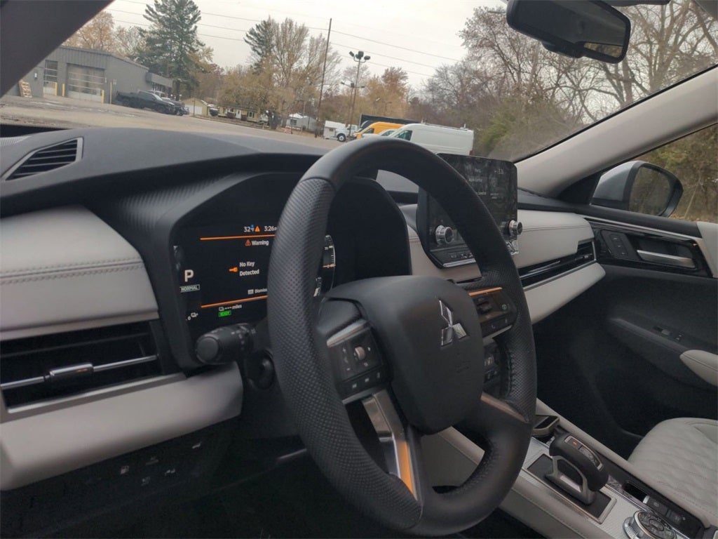 2023 Mitsubishi Outlander PHEV SEL 40th anniversary