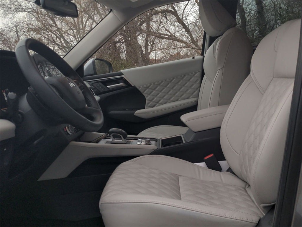 2023 Mitsubishi Outlander PHEV SEL 40th anniversary