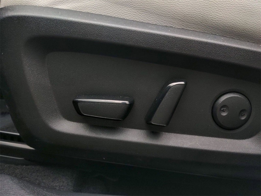 2023 Mitsubishi Outlander PHEV SEL 40th anniversary