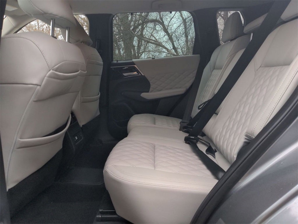 2023 Mitsubishi Outlander PHEV SEL 40th anniversary