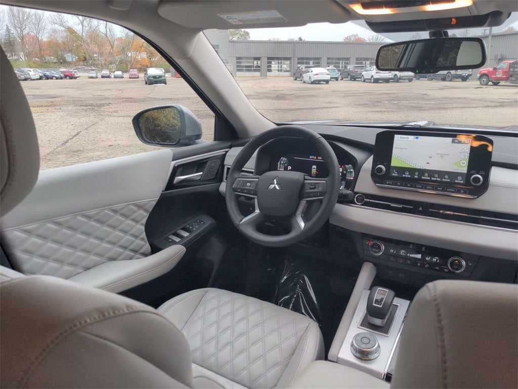 2023 Mitsubishi Outlander PHEV SEL 40th anniversary