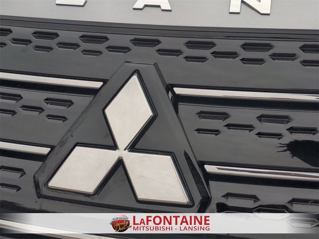 2023 Mitsubishi Outlander PHEV SEL 40th anniversary