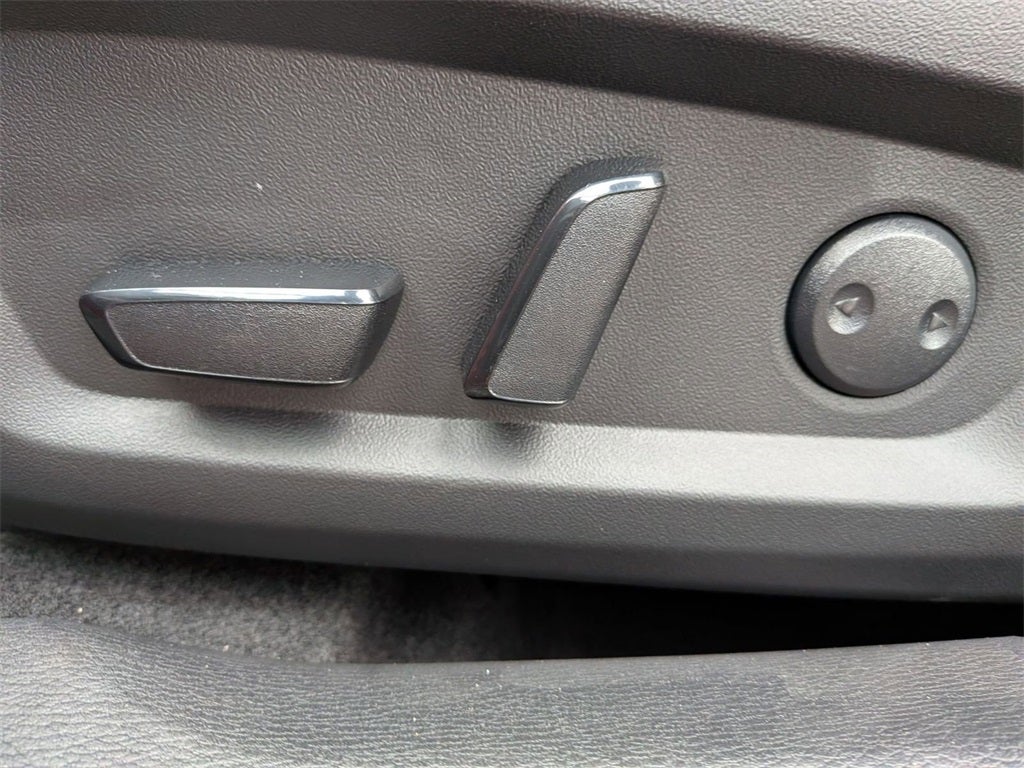 2025 Mitsubishi Outlander PHEV SE