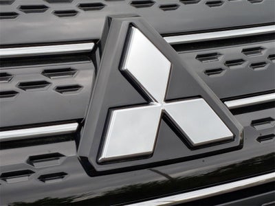 2025 Mitsubishi Outlander PHEV SE