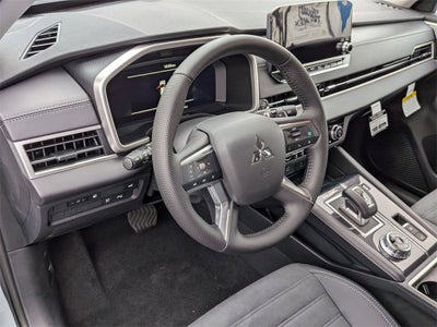 2025 Mitsubishi Outlander PHEV SE