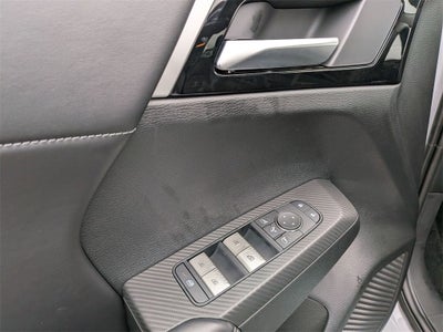 2025 Mitsubishi Outlander PHEV SE