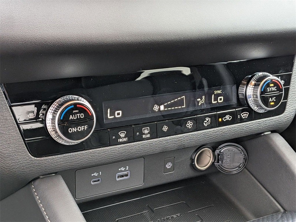 2025 Mitsubishi Outlander PHEV SE