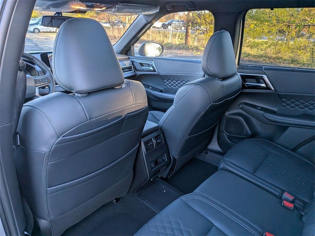 2025 Mitsubishi Outlander PHEV SEL Black Edition