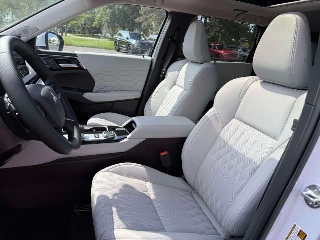 2026 Mitsubishi Outlander PHEV SEL