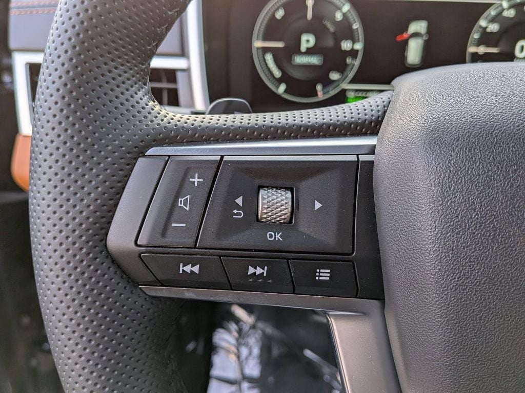 2025 Mitsubishi Outlander PHEV SEL