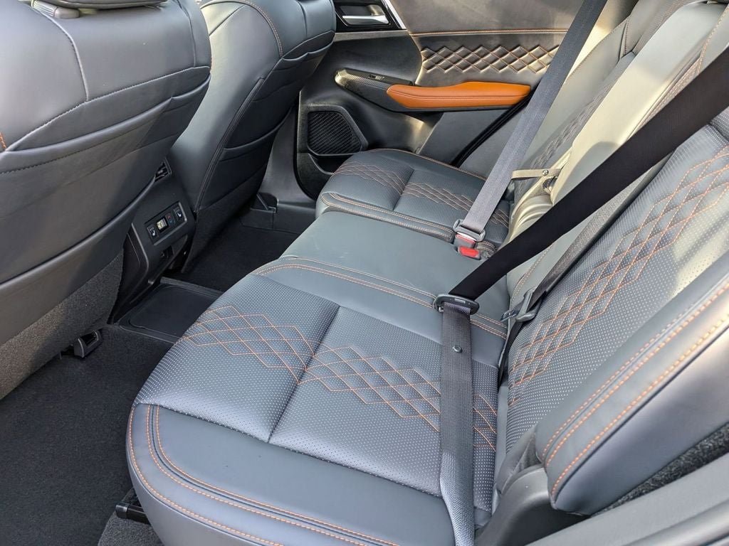 2025 Mitsubishi Outlander PHEV SEL