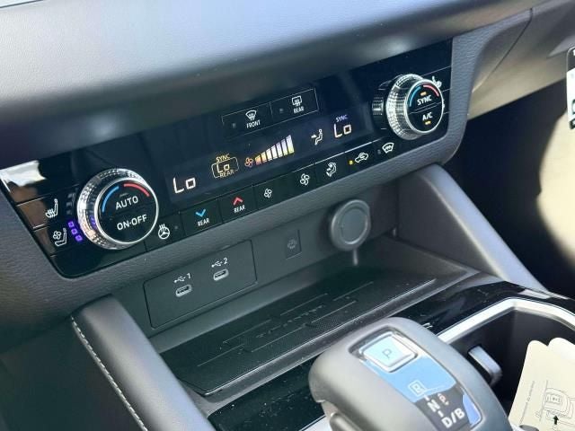 2026 Mitsubishi Outlander PHEV Black Edition