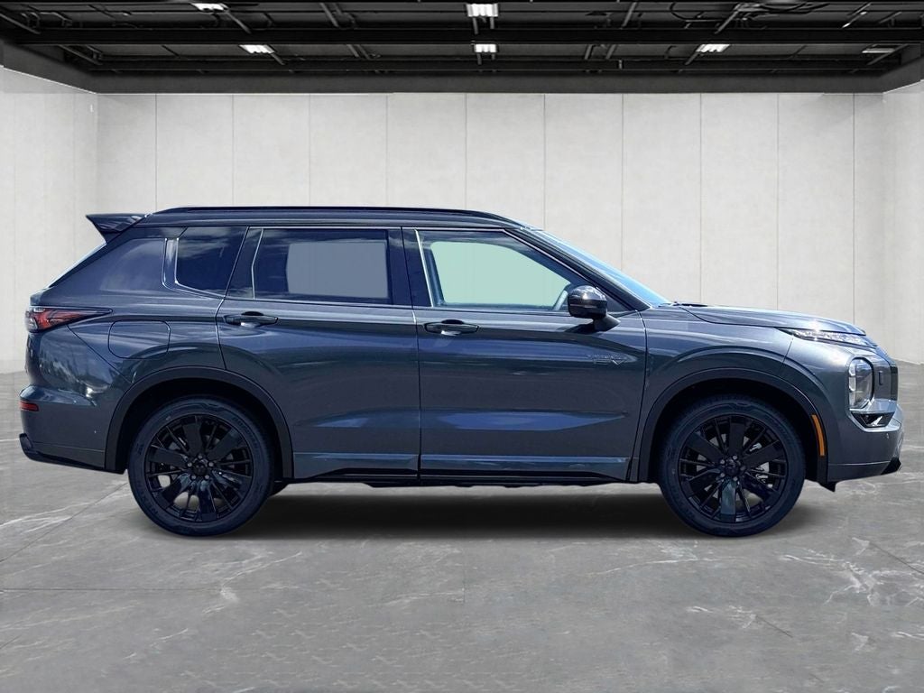 2026 Mitsubishi Outlander PHEV Black Edition