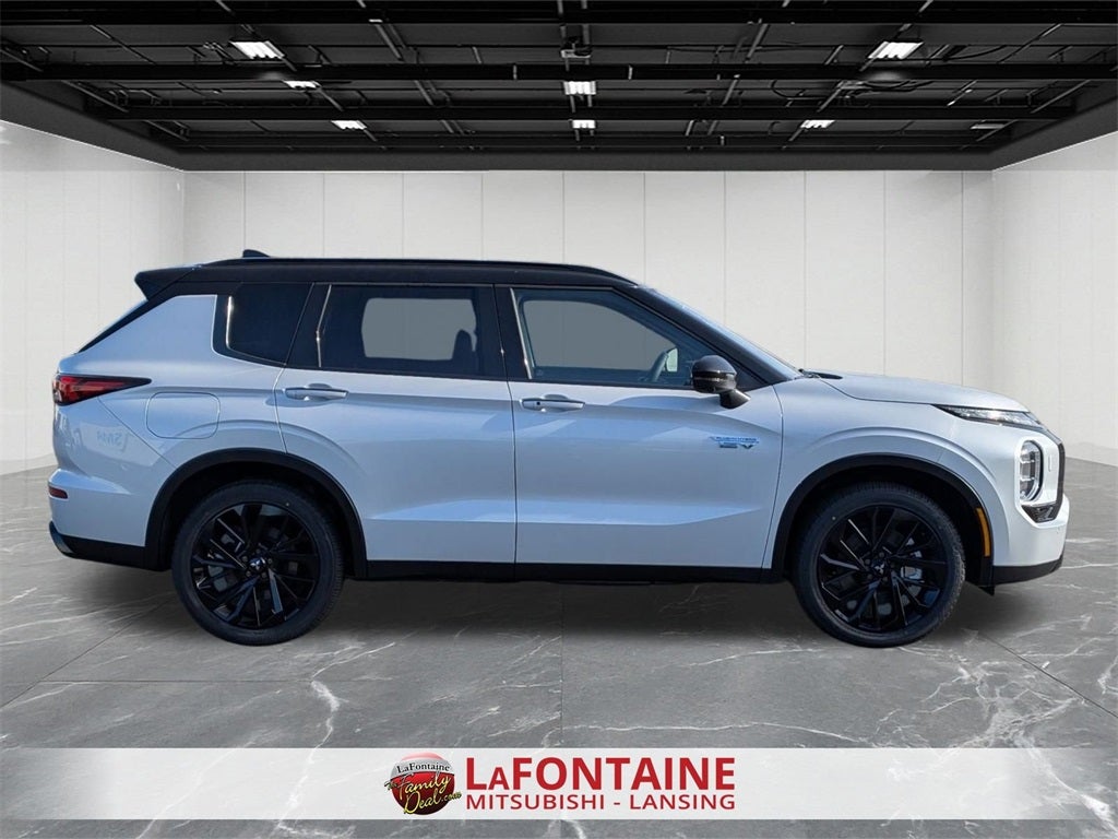 2025 Mitsubishi Outlander PHEV SEL Black Edition