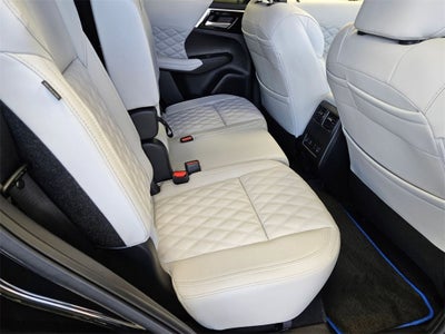 2025 Mitsubishi Outlander PHEV Platinum Edition