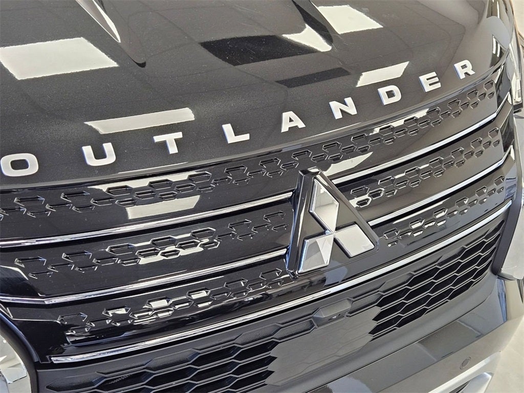 2025 Mitsubishi Outlander PHEV Platinum Edition