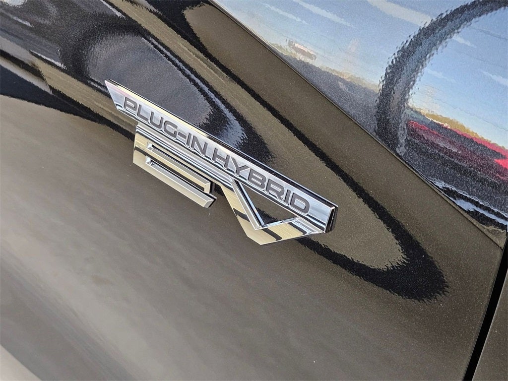 2025 Mitsubishi Outlander PHEV Platinum Edition