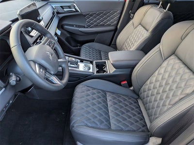 2025 Mitsubishi Outlander PHEV SEL