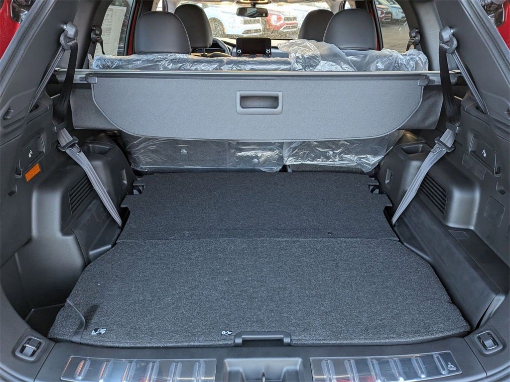 2025 Mitsubishi Outlander PHEV SEL