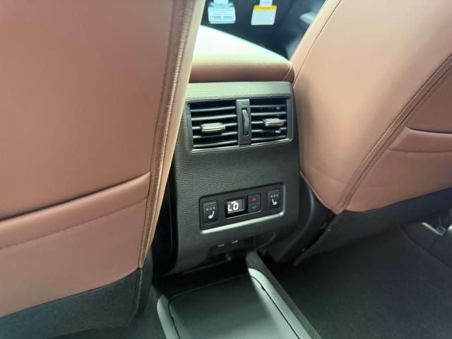 2026 Mitsubishi Outlander PHEV SEL