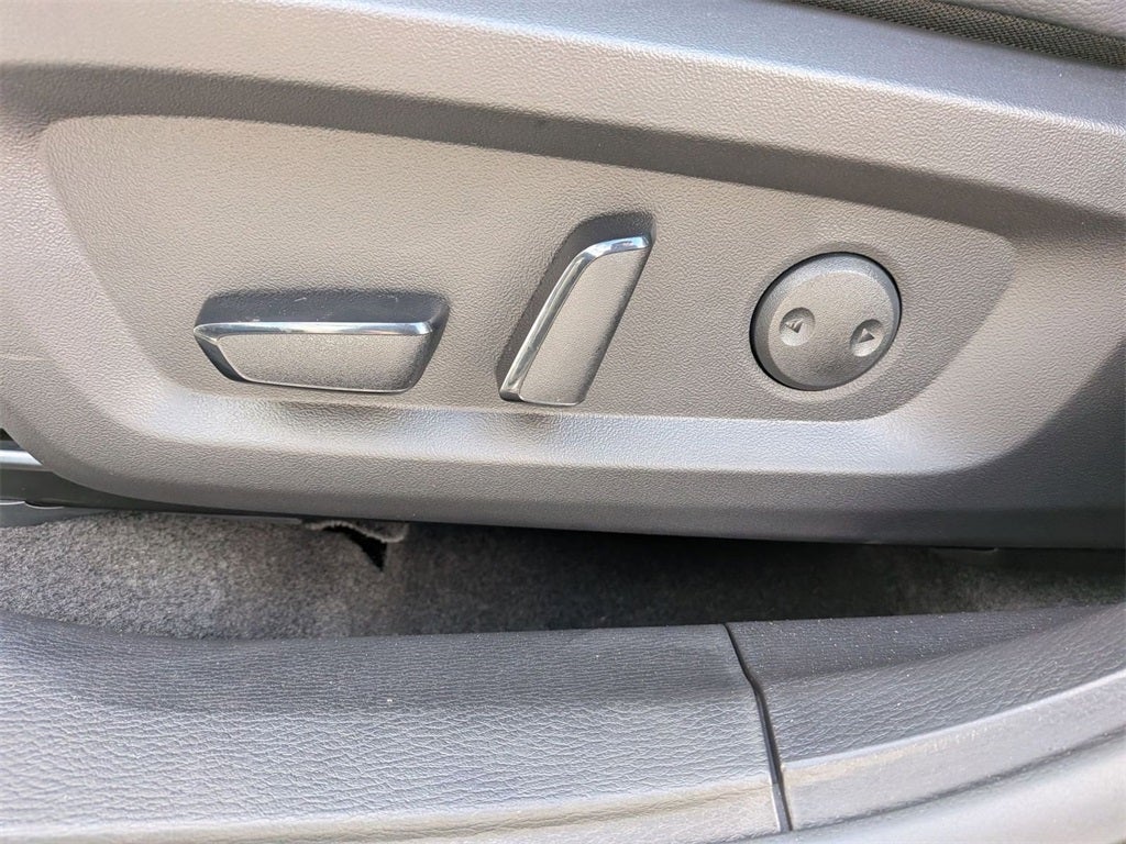 2025 Mitsubishi Outlander PHEV SEL