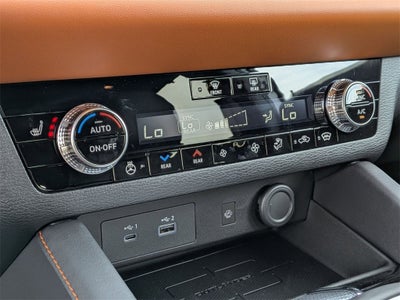 2025 Mitsubishi Outlander PHEV SEL