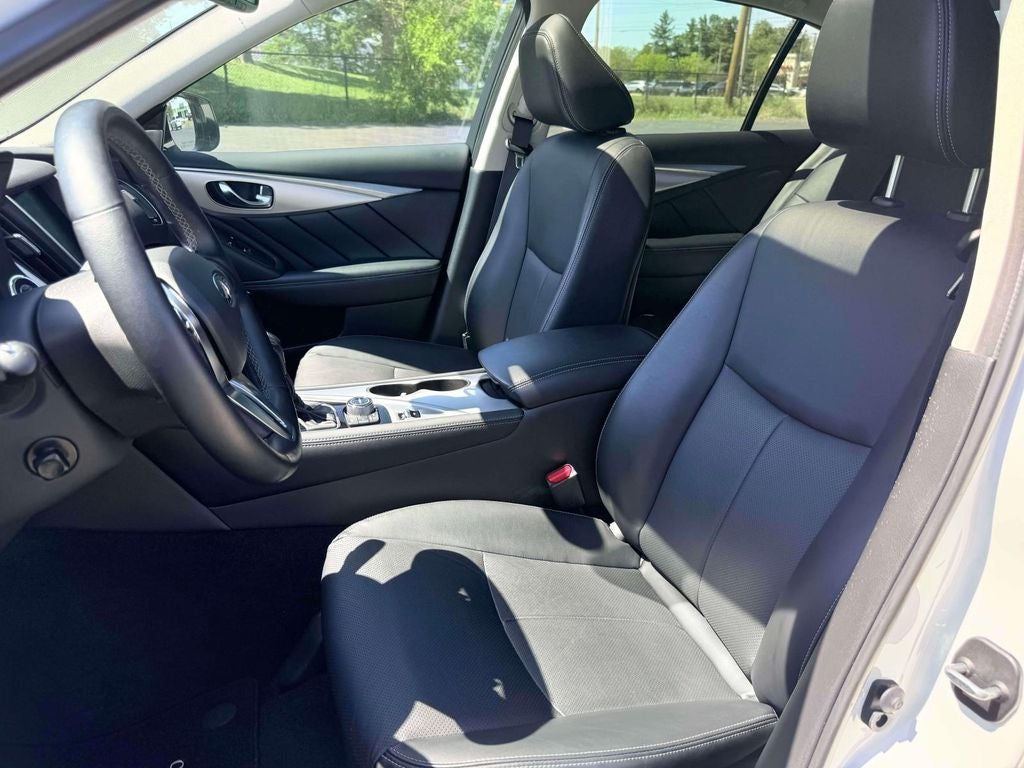 2023 INFINITI Q50 LUXE