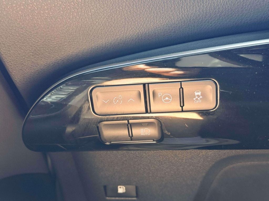 2019 Toyota Prius XLE AWD-e