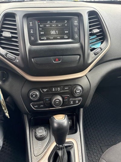 2016 Jeep Cherokee Altitude