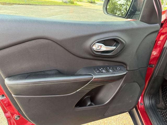 2016 Jeep Cherokee Altitude