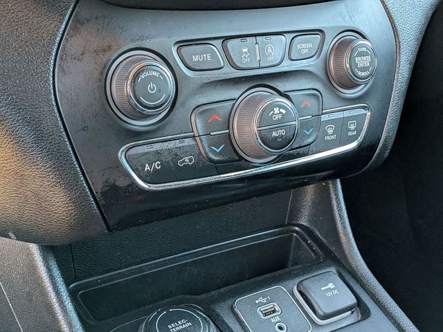 2023 Jeep Cherokee Altitude