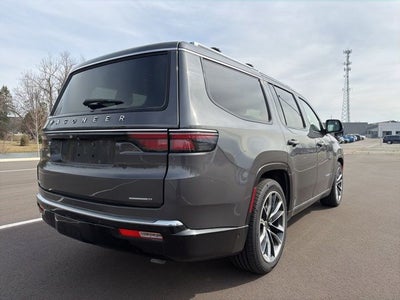 2022 Jeep Wagoneer Series III
