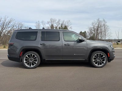 2022 Jeep Wagoneer Series III