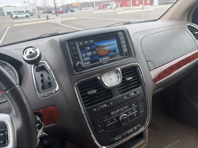 2014 Chrysler Town & Country Touring