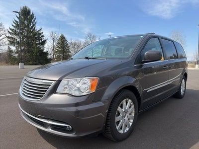2016 Chrysler Town & Country Touring