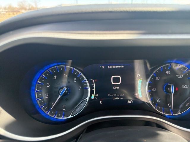 2025 Chrysler Pacifica Select