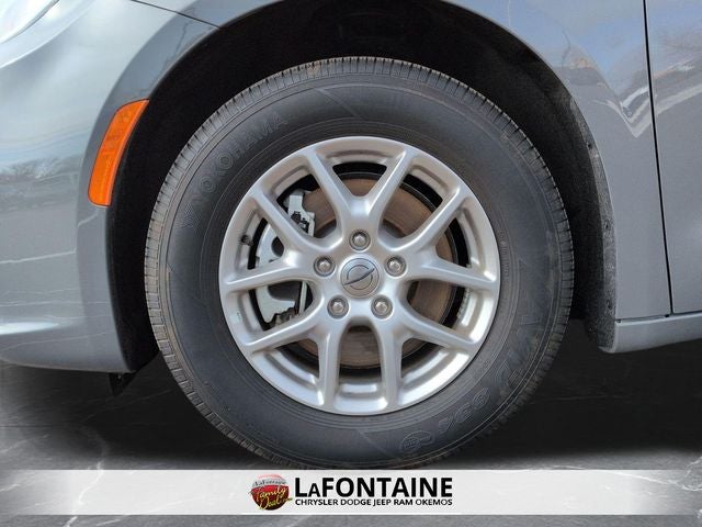 2025 Chrysler Pacifica Select