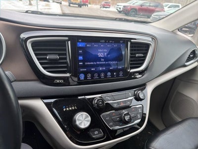 2017 Chrysler Pacifica Touring L