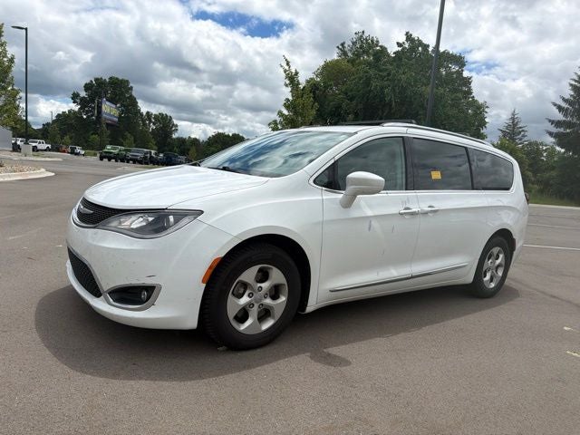 2017 Chrysler Pacifica Touring L Plus