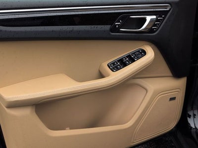 2018 Porsche Macan Base